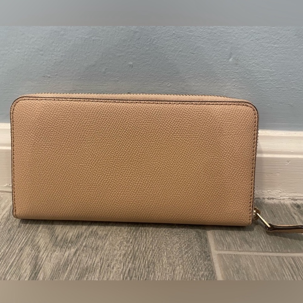 Coach Wallet - Picture 4 of 4